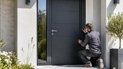 Changer sa porte d’entrée : isolation, sécurité et esthétique